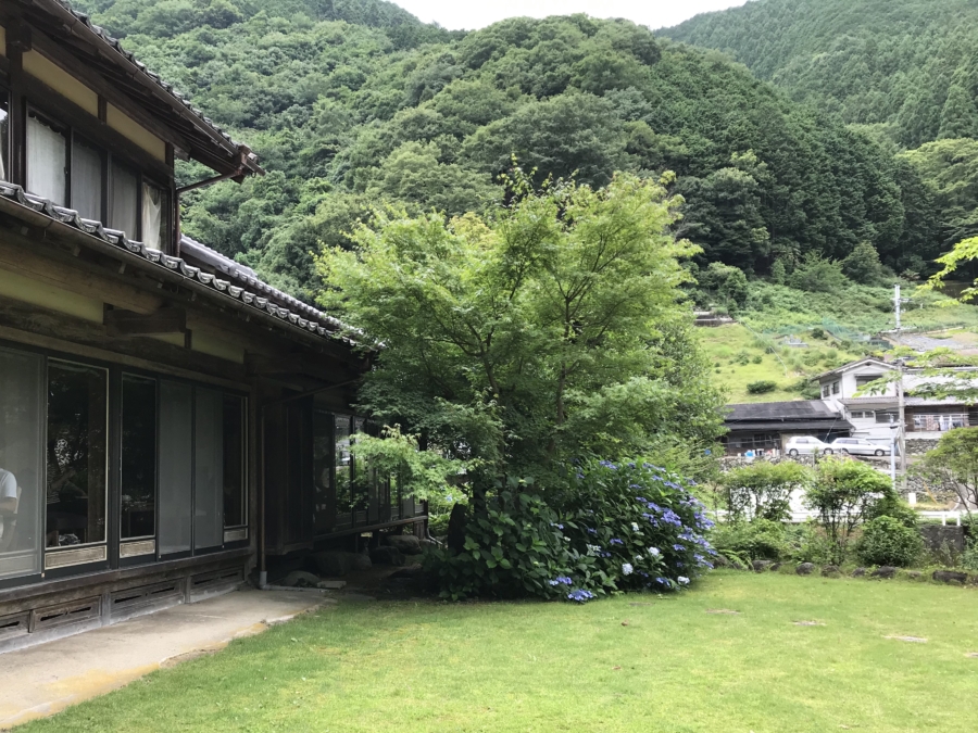 東吉野のよしの庵、空木さんから見える景色